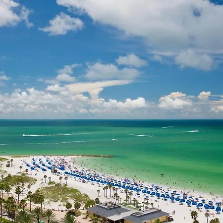 Stay Beachside I Stunning Views Walk Everywhere